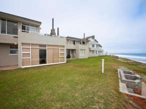 Гостиница First Group Desert Rose  Hentiesbaai